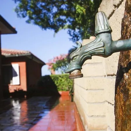 Semesterbostad Lo Scoglio - Goelba