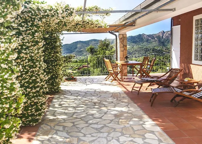 Lo Scoglio - Goelba Vakantiehuis *